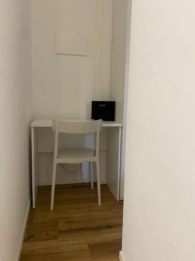 Isola Studio Apartment Milan